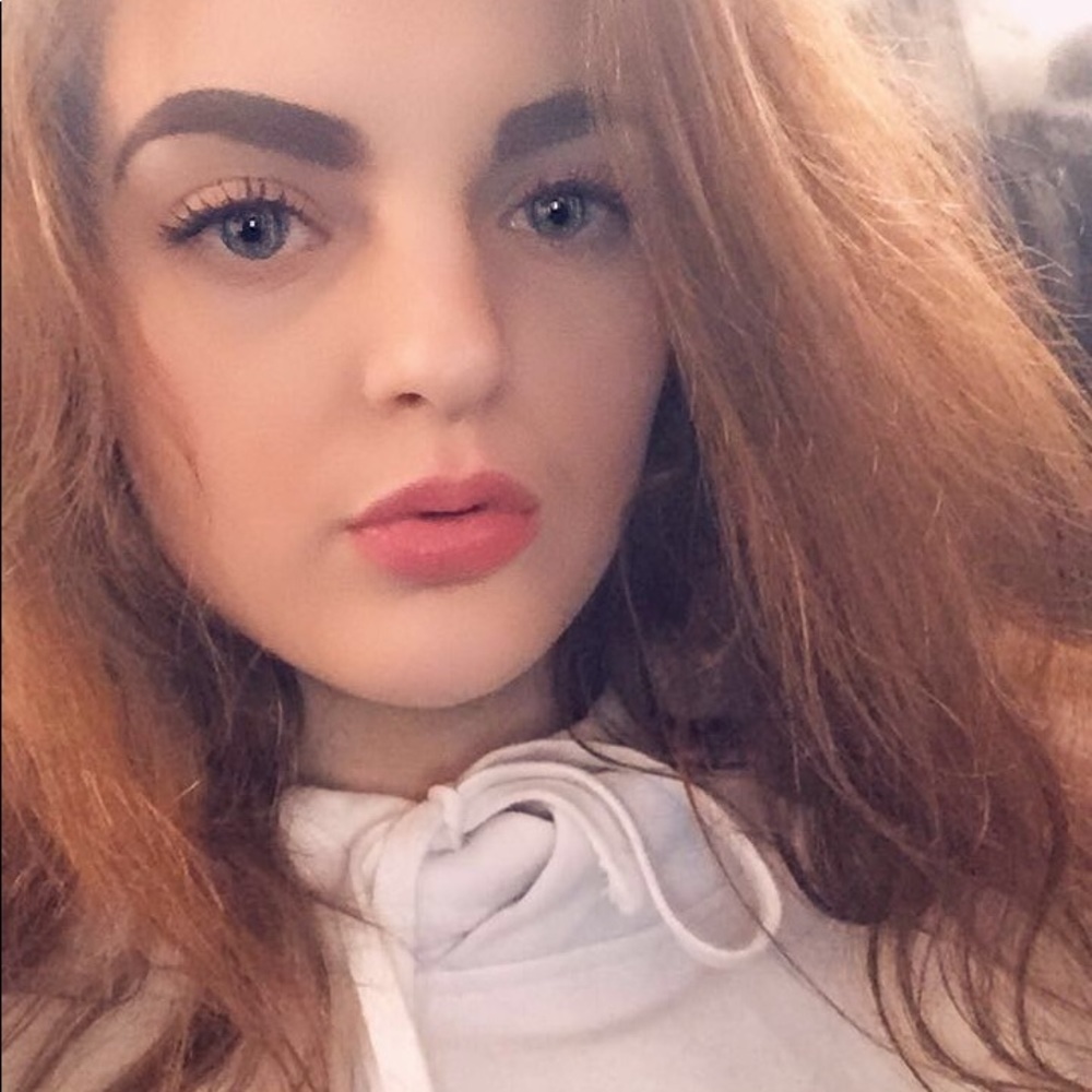 Meet your Posher, Juliea